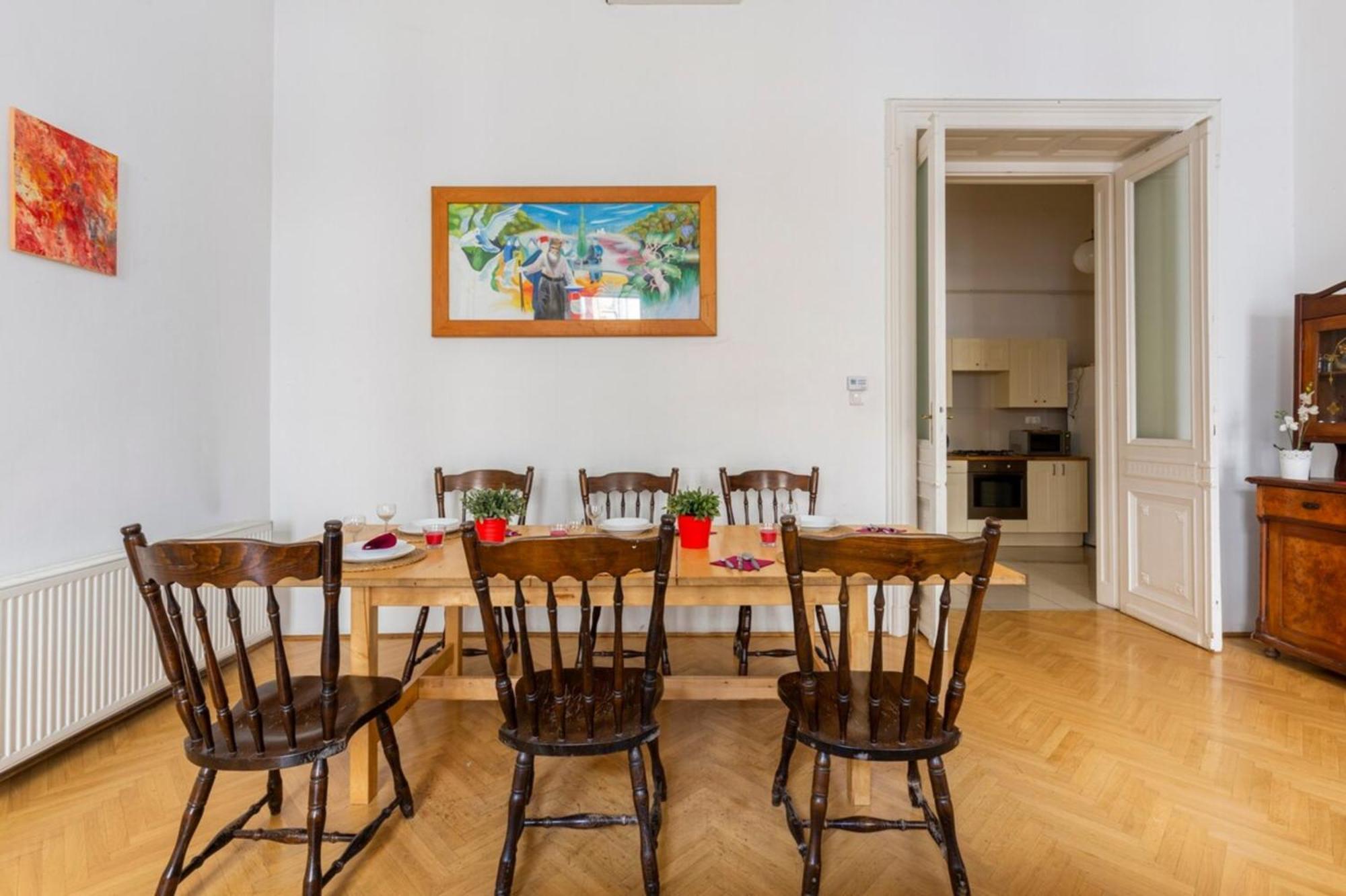 Bourgeois Elegance In The Heart Of 부다페스트 외부 사진